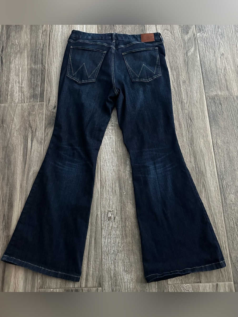 Wrangler Dark Indigo Flare Jeans - Picture 4 of 6